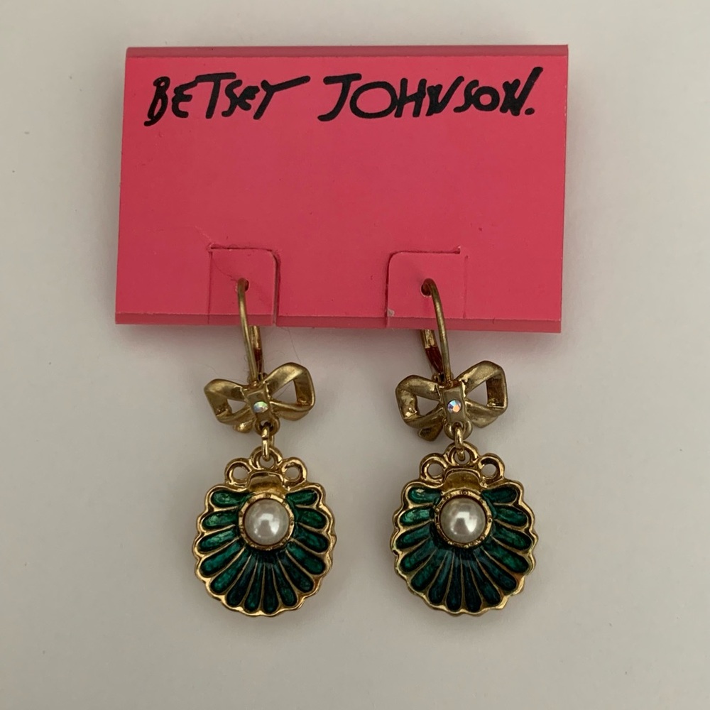 Betsey Johnson Shell Earrings